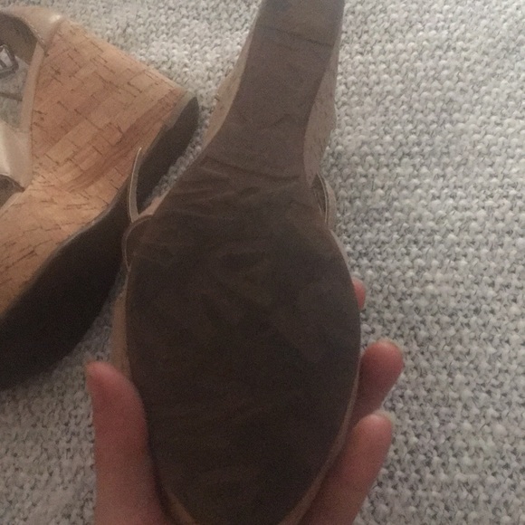 NINE WEST - Picture 4 of 6